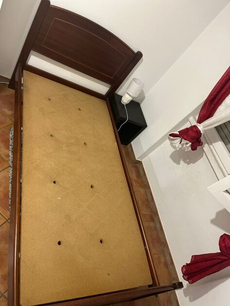 Cama de Solteiro . Camas