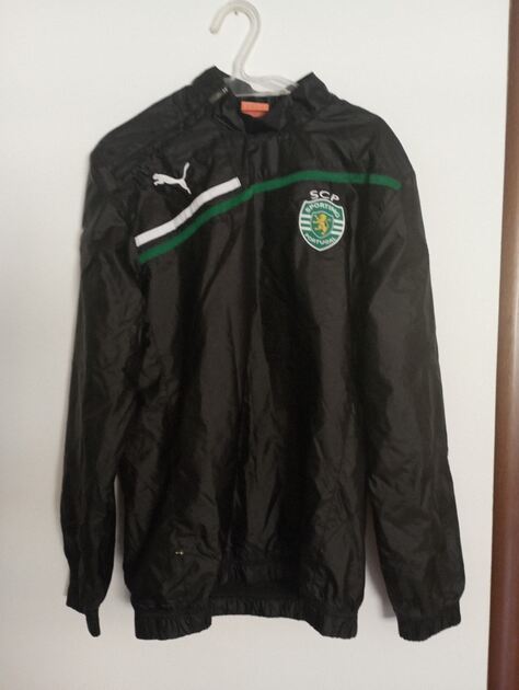 corta vento preto da puma com forro respirável . Roupa desportiva