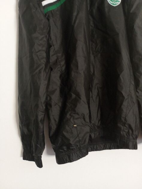 corta vento preto da puma com forro respirável . Roupa desportiva