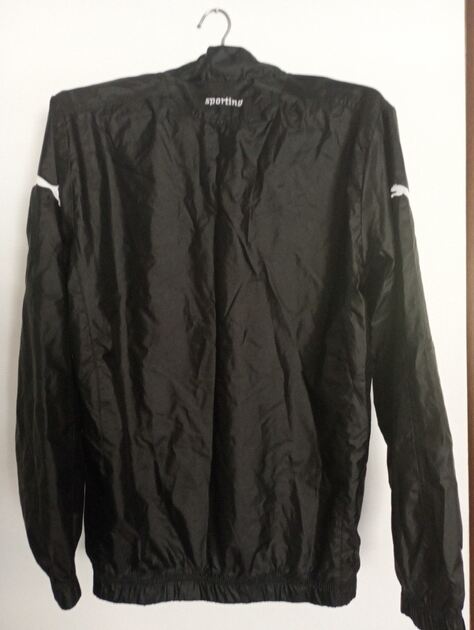 corta vento preto da puma com forro respirável . Roupa desportiva