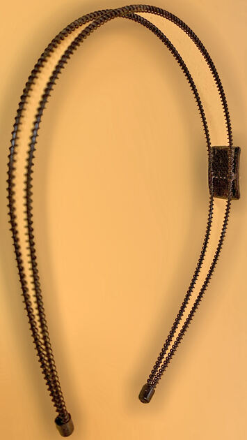 Bandolete Metal com Adorno de Brilhantes, como Nov. Diademas
