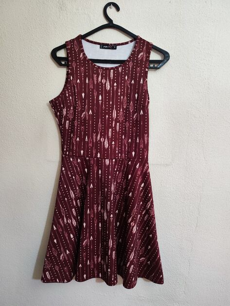 Vestido bordeaux tamanho S da FB Sister em muito bom estado . Vestidos