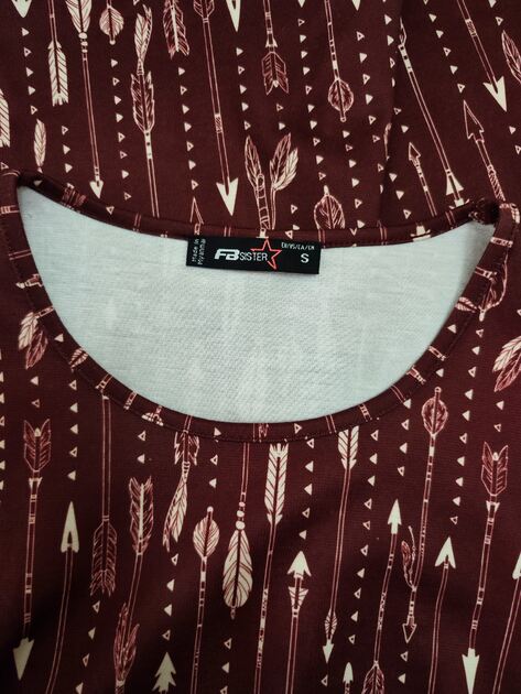 Vestido bordeaux tamanho S da FB Sister em muito bom estado . Vestidos