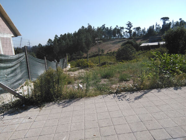 Terreno Urbano em Besteiros, Paredes. Lote