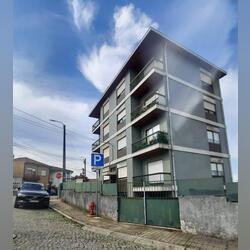 REF4031 T2 C/Box Liga Portuguesa Contra Cancro. Casa e apartamentos para vender