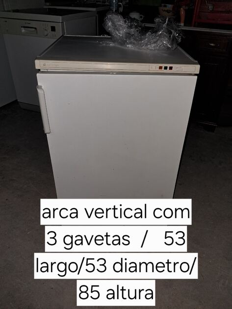 arca congeladora vertical Ariston . Arcas Congeladoras