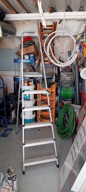 Vendo escadas de aluminio de 6 degraus. Outros Veículos