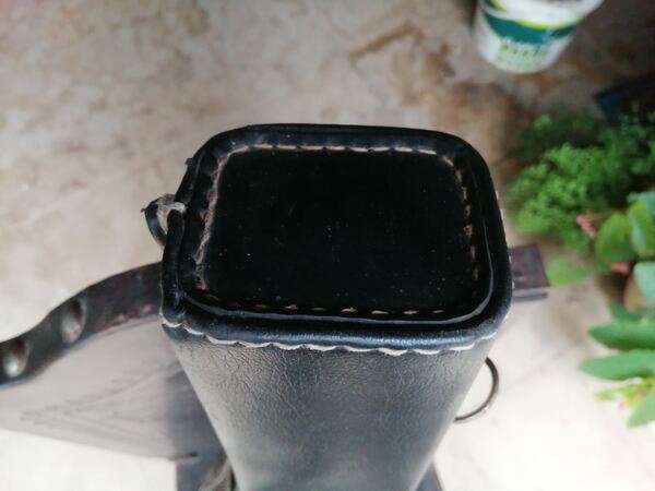 mala de caça antiga pele , ver bem as fotos . Outros