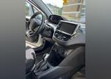 Peugeot 208 branco. Carros. Olivais. 2017   71.000 km Manual Diesel 5 portas Branco ABS Ar condicionado Farol LED Vidros eléctricos Cruise control adaptativo Sistema de navegação Volante multi-funções