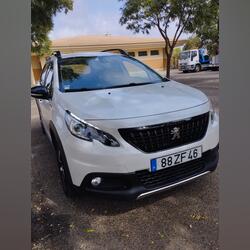 Peugeot 2008 bluehdi eat6. Carros