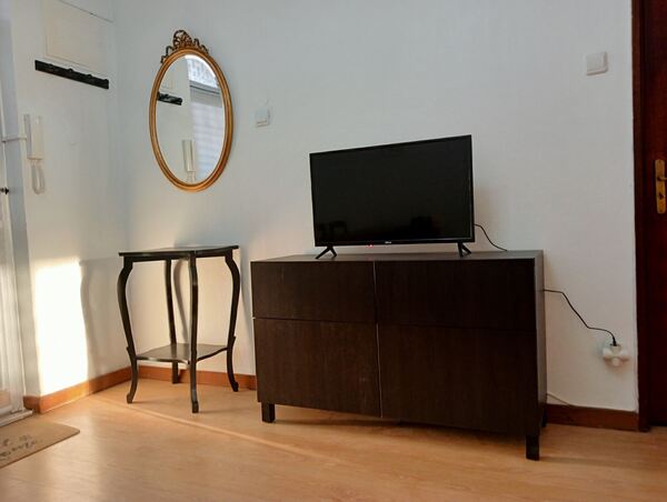 Alugo apartamento T2 mobilado e equipado. Casa e apartamentos para arrendar