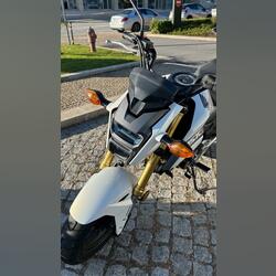 Honda MSX 125. Motos. Matosinhos. 2017  Honda 5.100 km Mini-moto Gasolina sem chumbo Branco 125 cc Muito bom