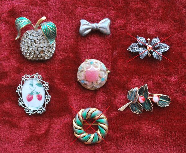 Brincos e Alfinetes dos anos 70 – 80 – 90. Brincos