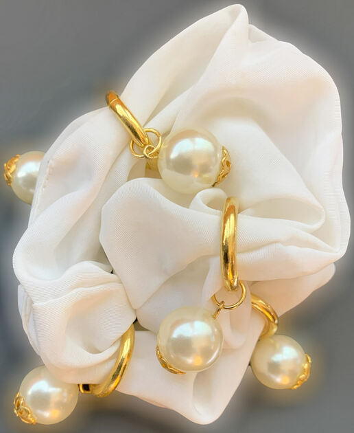 Elástico de Cabelo com Pérolas, Novo. Diademas