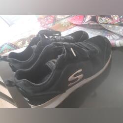 Tênis Skechers . Desportivos