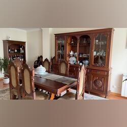Vende-se mobília completa de sala jantar vintage . Mesas e Cadeiras. Leiria. Retro/Vintage Madeira maciça De jantar   Muito bom
