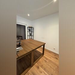 Móveis usados apenas 3 meses. Conjunto de mesa e cadeiras