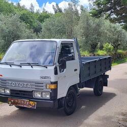 Toyota Dyna 150 2.8 Diesel. Carros