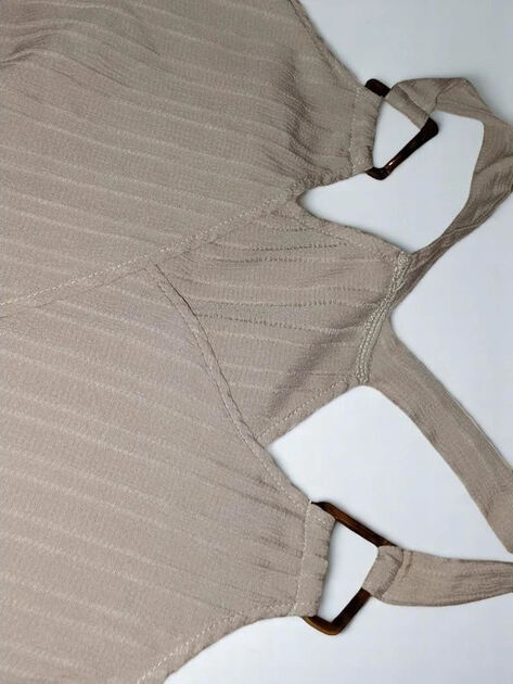 Vestido de Praia Bege com Drapeado – L. Vestidos