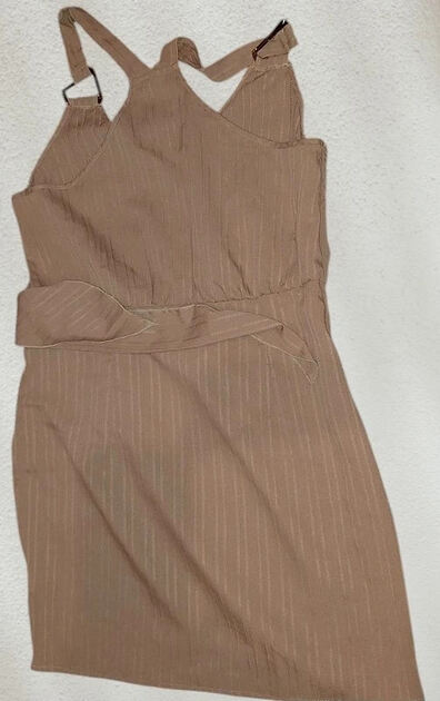 Vestido de Praia Bege com Drapeado – L. Vestidos
