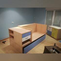 Quarto com cama transformavel para criança . Conjuntos de móveis para quarto