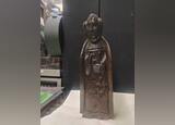 vendo estátua de pausanto antiga de São Pedro. Estátuas e artigos religiosos
