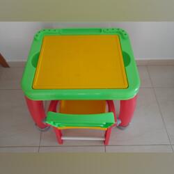 Mesa de criança . Mobiliario. Praia da Vitória