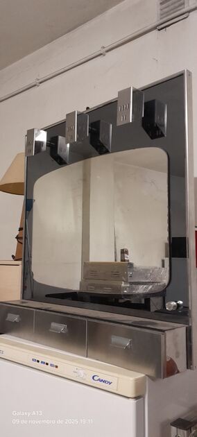 Espelho para WC. Espelhos