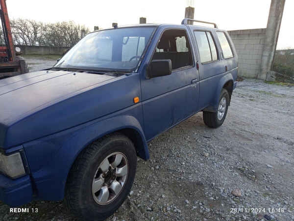 Para peças Nissan Terrano 2.7TD ano 1992. Carros para Peças