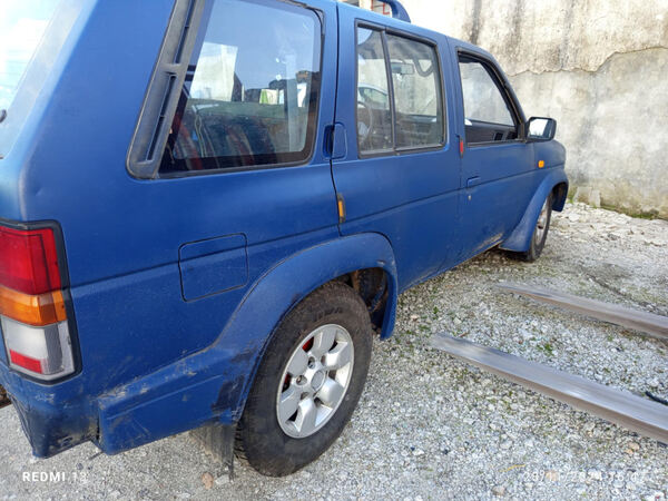 Para peças Nissan Terrano 2.7TD ano 1992. Carros para Peças