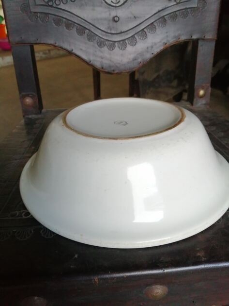 prato fundo/saladeira antiga da Cesol ,portuguesa. Artesanato