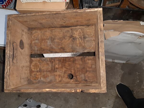 grades de bebidas de madeira. Adegas de vinho