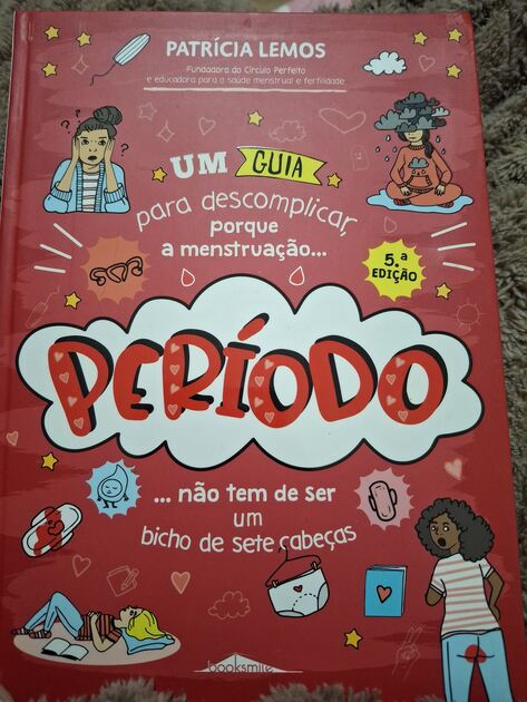 Livro sobre saúde menstrual e fertilidade. Livros