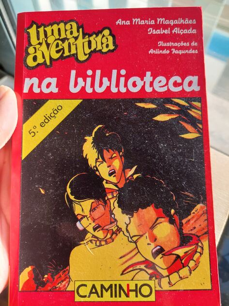 Livro "Uma Aventura na Biblioteca". Livros