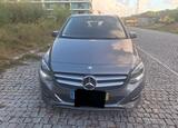 Mercedes B180d Urban . Carros