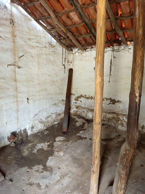 Casa urbana . Terreno Rústico