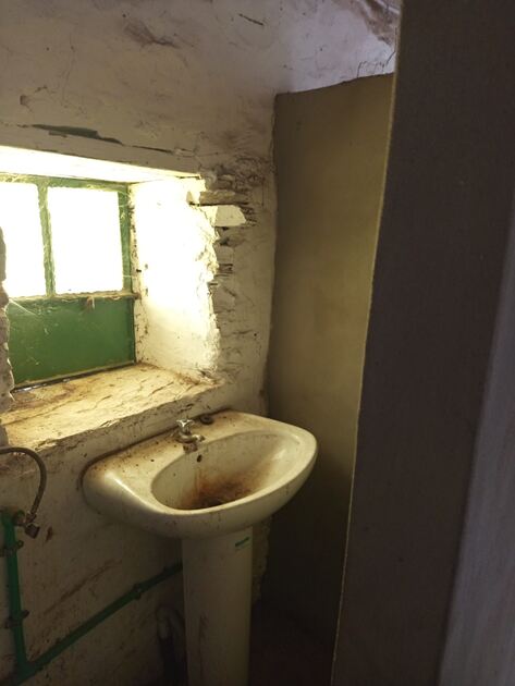 Casa urbana . Terreno Rústico