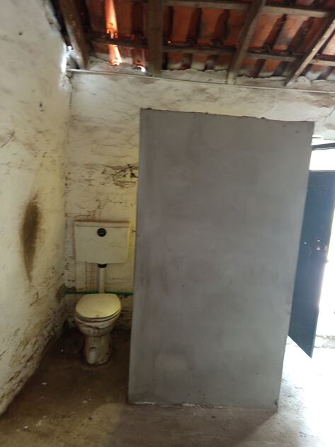 Casa urbana . Terreno Rústico