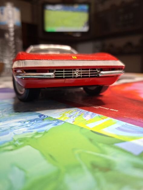 Ferrari 365 GTS . Miniaturas