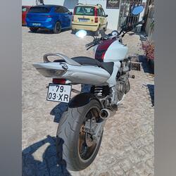 Honda Hornet 600. Motos