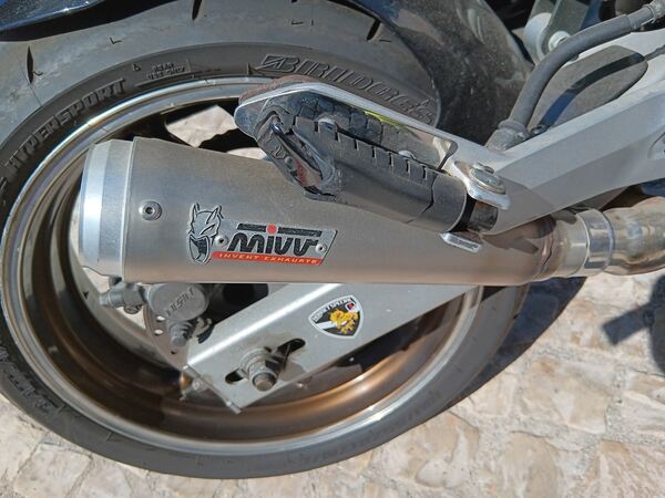 Honda Hornet 600. Motos