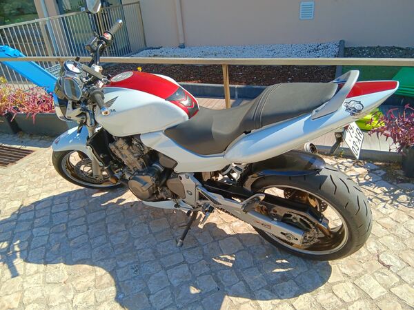 Honda Hornet 600. Motos