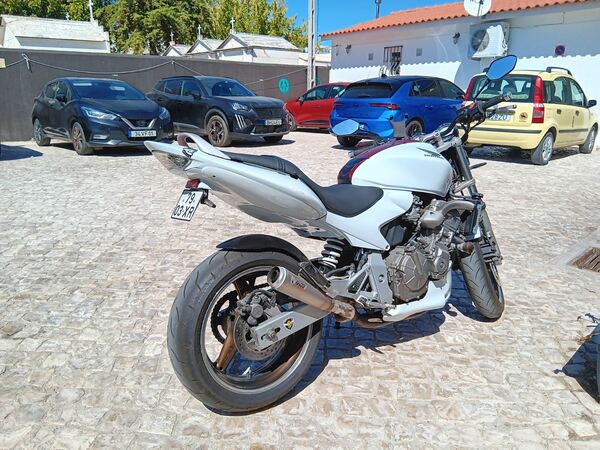 Honda Hornet 600. Motos