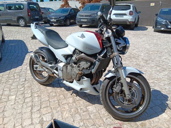 Honda Hornet 600. Motos