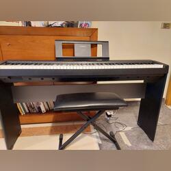 PIANO DIGITAL YAMAHA P-45 B PRETO 88 TECLAS. Pianos e Teclados