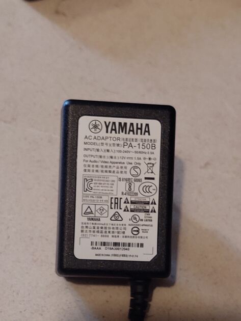 PIANO DIGITAL YAMAHA P-45 B PRETO 88 TECLAS. Pianos e Teclados
