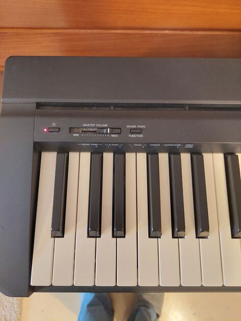 PIANO DIGITAL YAMAHA P-45 B PRETO 88 TECLAS. Pianos e Teclados