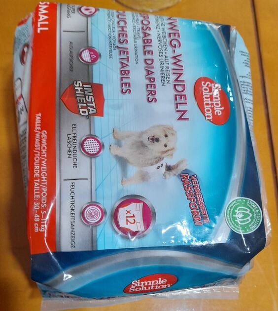 Fraldas descartáveis para cadelinhas. Acessórios para animais