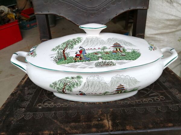 tarrina antiga , faiança Capoa Aradas. Outros