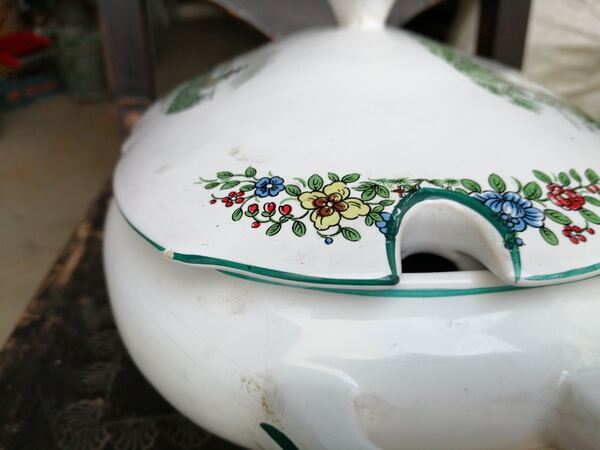 tarrina antiga , faiança Capoa Aradas. Outros